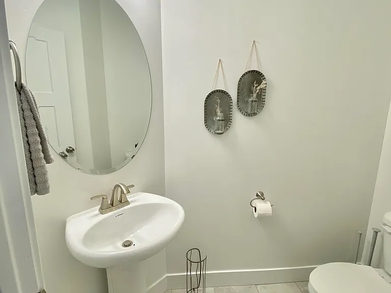 1781 W Newcastle Ln — Photo 12