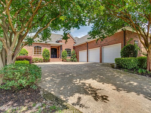 5th image of 102 Brighton Ln