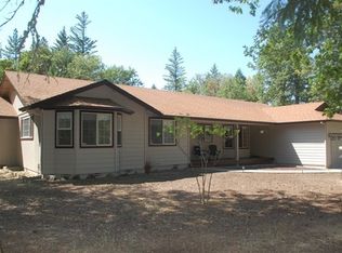 360 Sleepy Hollow Loop, Grants Pass, OR 97527