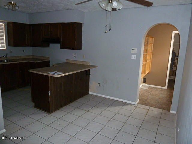2nd image of 936 E 10th Ave