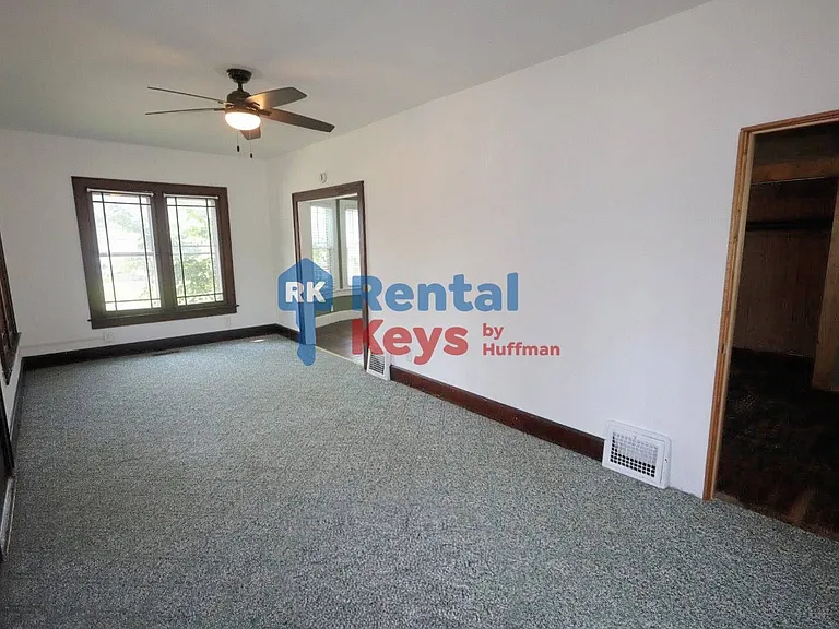2600 N Heidelbach Ave — Photo 17