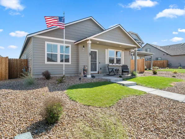 3734 SW Lava Pl, Redmond, OR 97756