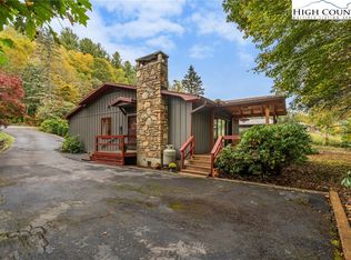 292 River Rd, Newland, NC 28657