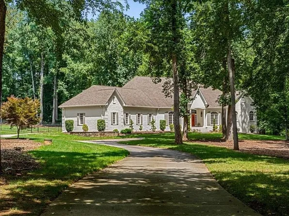 7987 Witty Rd, Summerfield, NC 27358