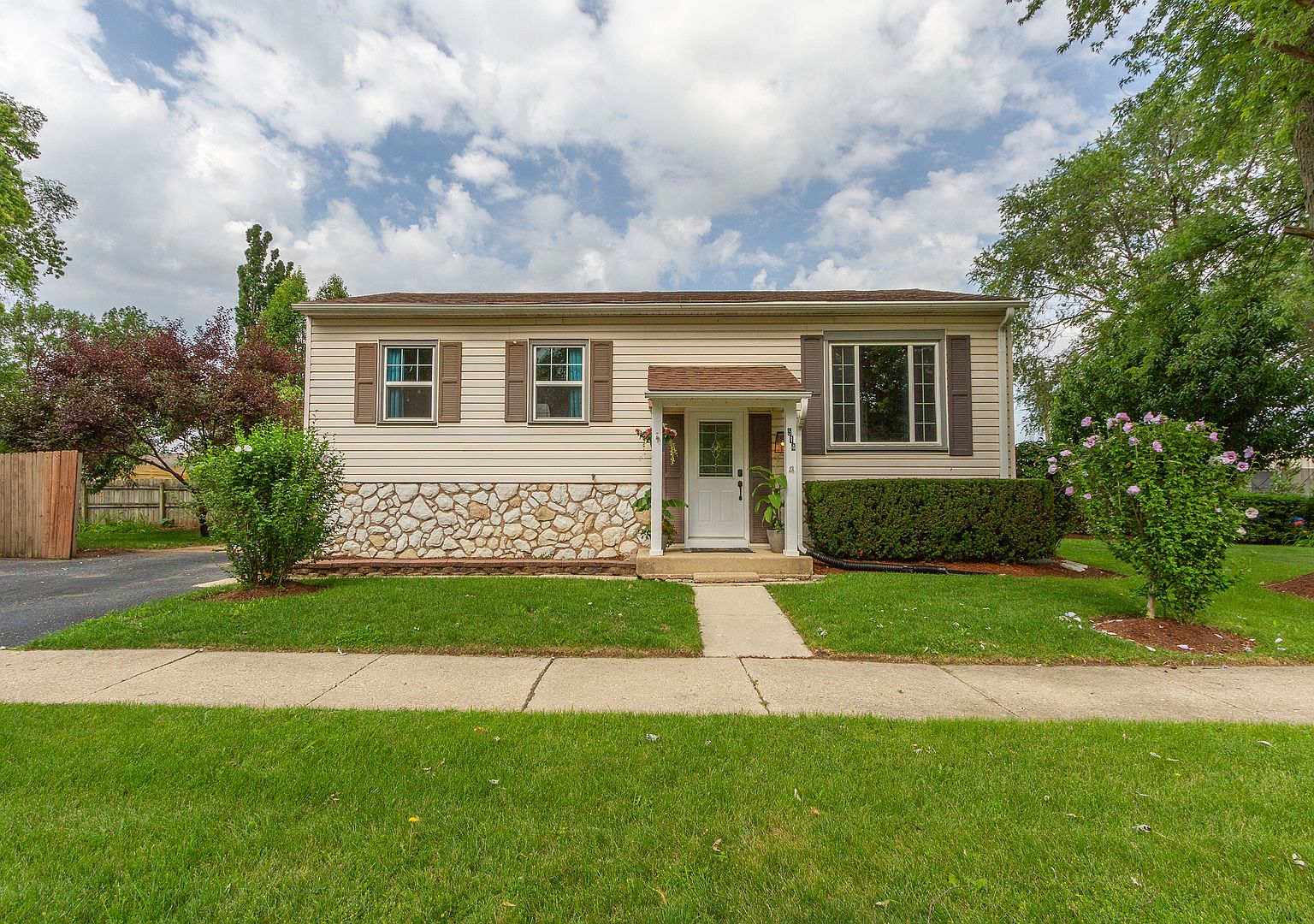 514 Parkside Ave, West Chicago, IL 60185 Zillow