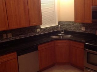 7525 S Ridgeland Ave, Chicago, IL 60649