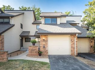 1743 Russet Valley Dr, Saint Louis, MO 63146