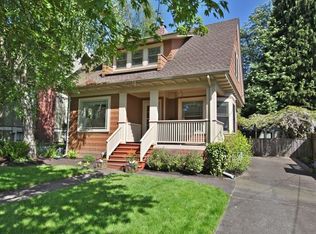 3933 SE Woodward St, Portland, OR 97202