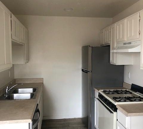 5th image of 3985 Kansas St APT 6