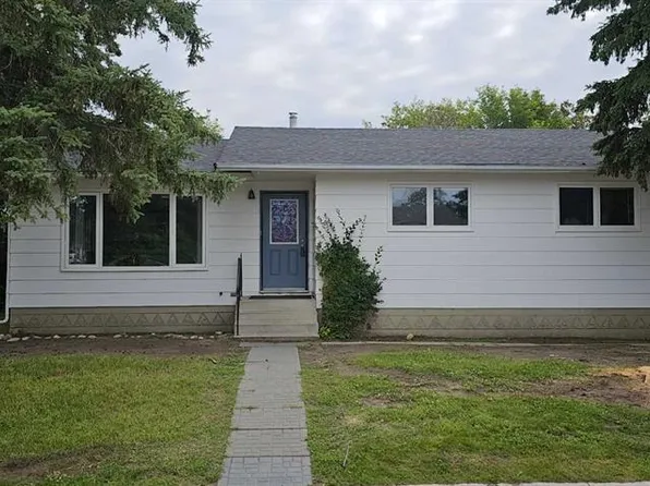 29 W Northstar Dr, Lacombe, AB T4L 1S1
