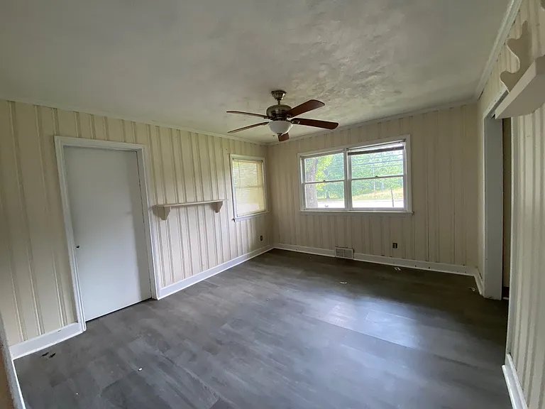 10018 Mallard Creek Rd — Photo 7
