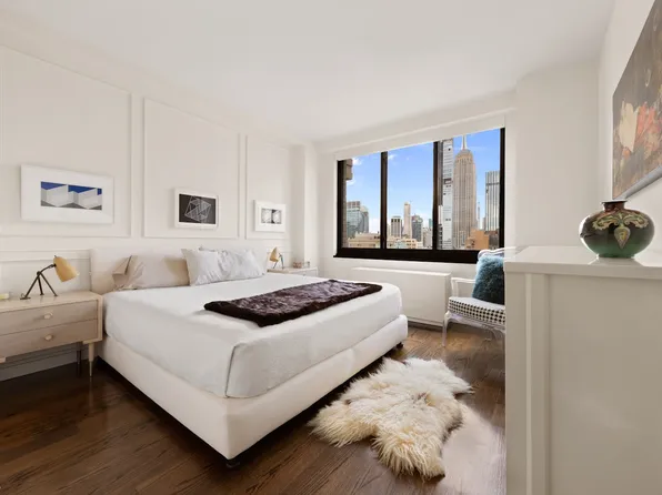 5 East 22nd Street image 6 of 16