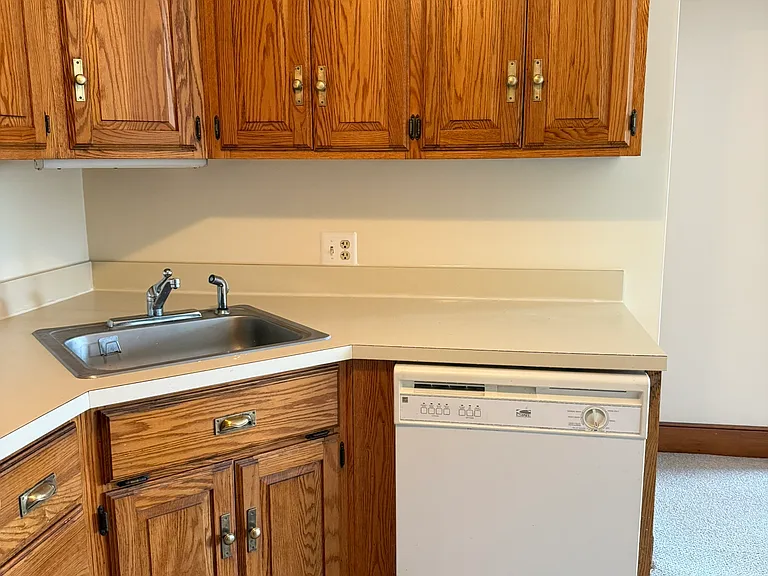 New dishwasher
/ flooring