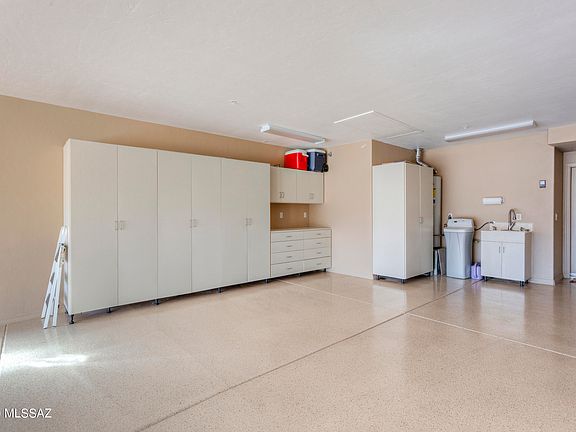 4th image of 2860 S Greenside Pl
