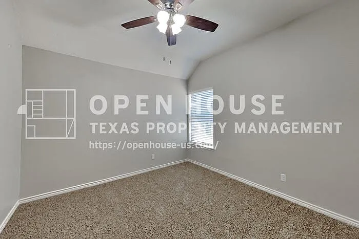 2209 Laura Elizabeth Trl — Photo 15