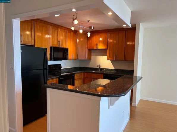 555 Pierce St APT 526, Albany, CA 94706