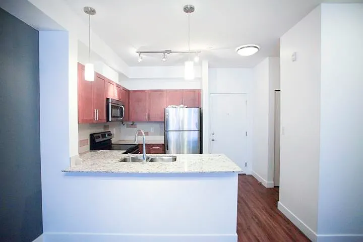 13468 King George Blvd #1XX — Photo 2
