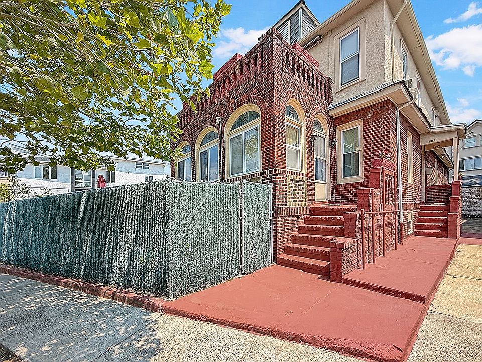 1st image of 4019 Manhattan Ave