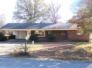 4 Franklin Dr, Corinth, MS 38834