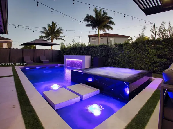 16314 SW 57th St, Miami, FL 33193