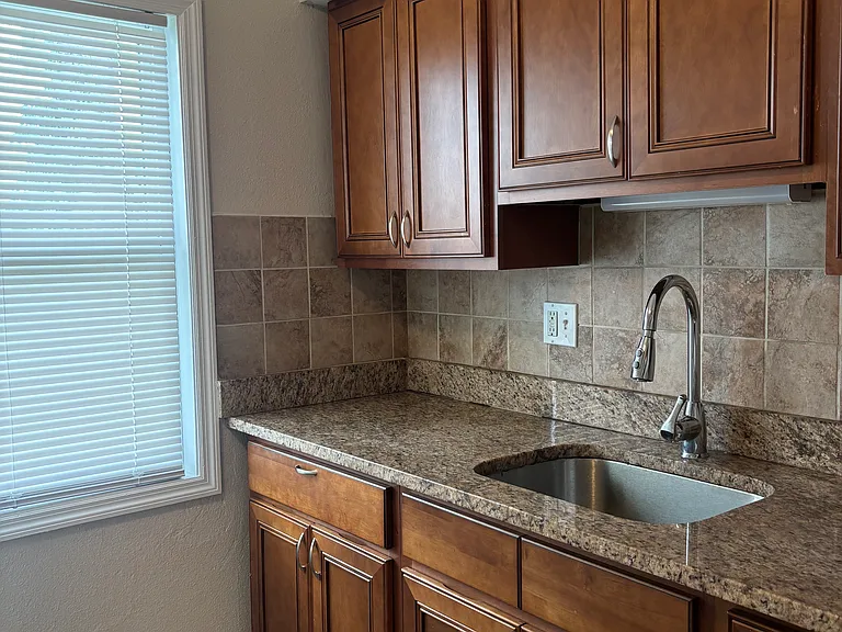 1420 Avocado Ave — Photo 2