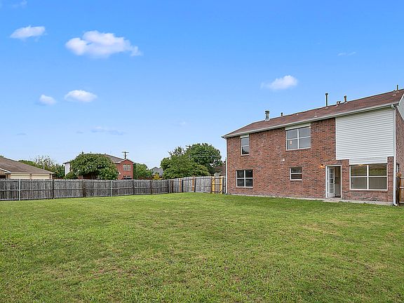 2nd image of 4513 Sunny Brook Dr