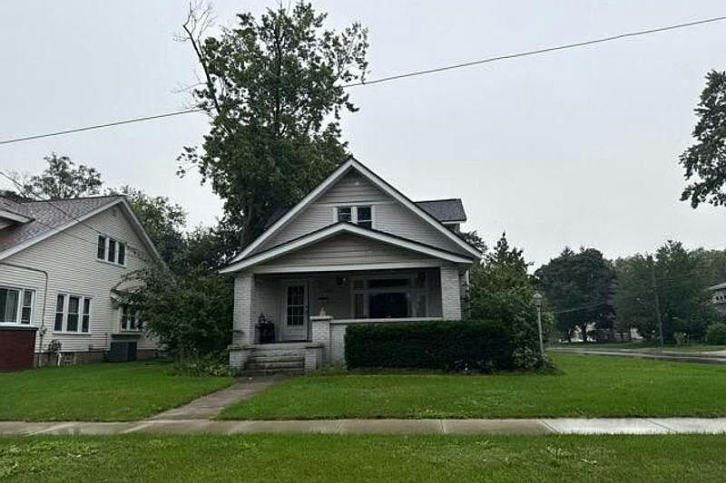 1st image of 3850 Prairie St SW