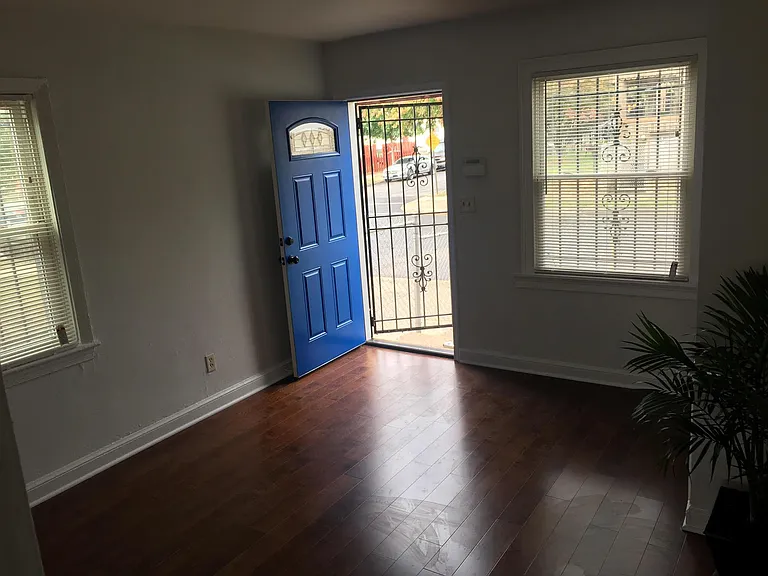 1441 Holbrook St NE — Photo 3