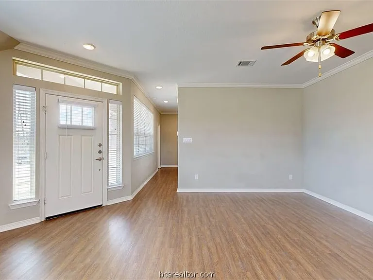 2027 Harvey Mitchell Pkwy S — Photo 3