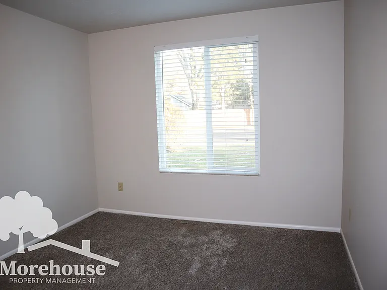 210 W Arrowrock Ln — Photo 26