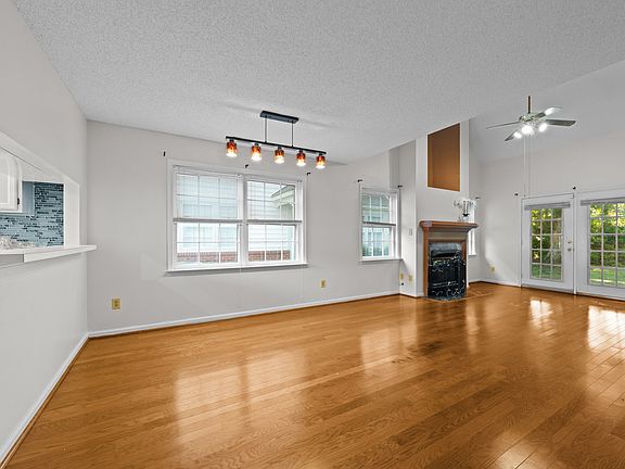 2nd image of 934 Shoal Creek Trl #A-1