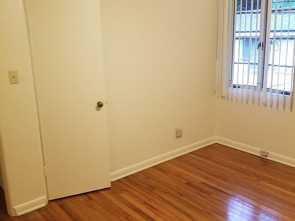 5th image of 703 Palmer St