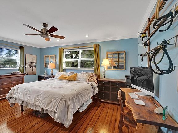 4th image of 1212 SE 2nd Ct APT 301