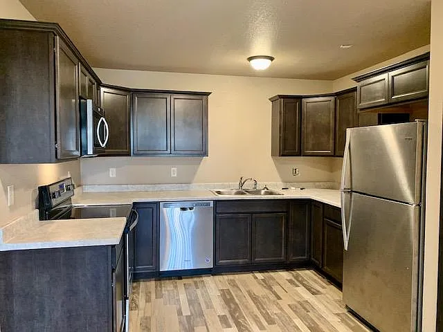 837 Tower Rd #101 — Photo 4