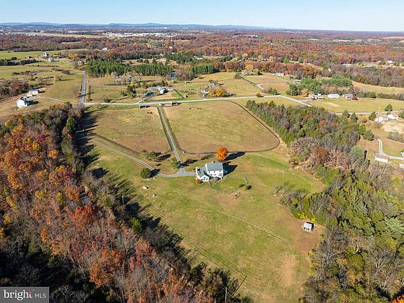 5th image of 1681 Airport Rd