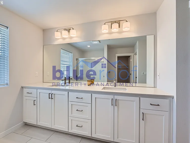 12935 SW Tabor Ter — Photo 10