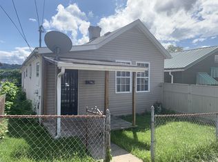 1435 Stuart St, Charleston, WV 25387