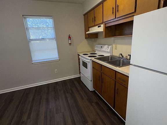 4th image of 207 19th St APT C7