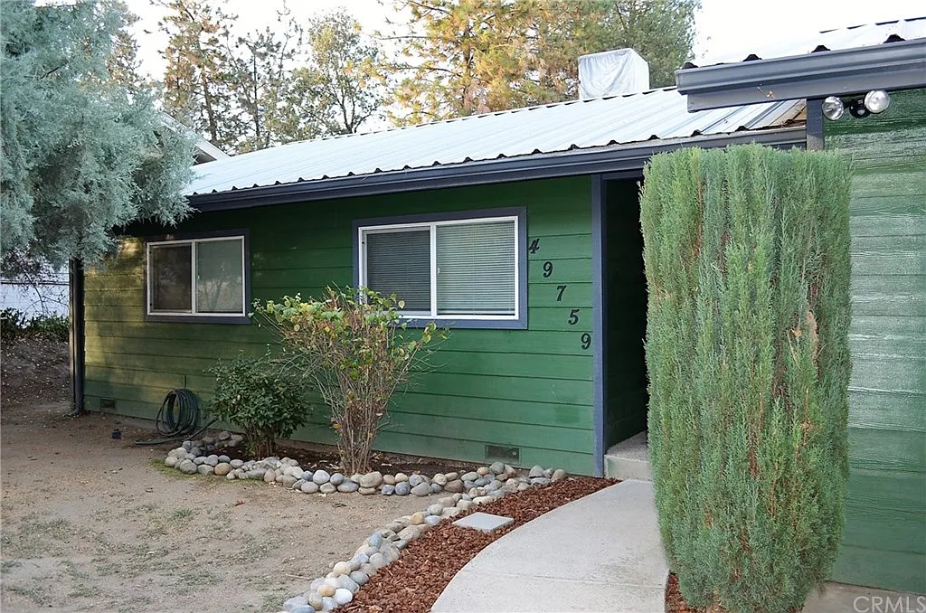 49759 Pierce Dr photo 1