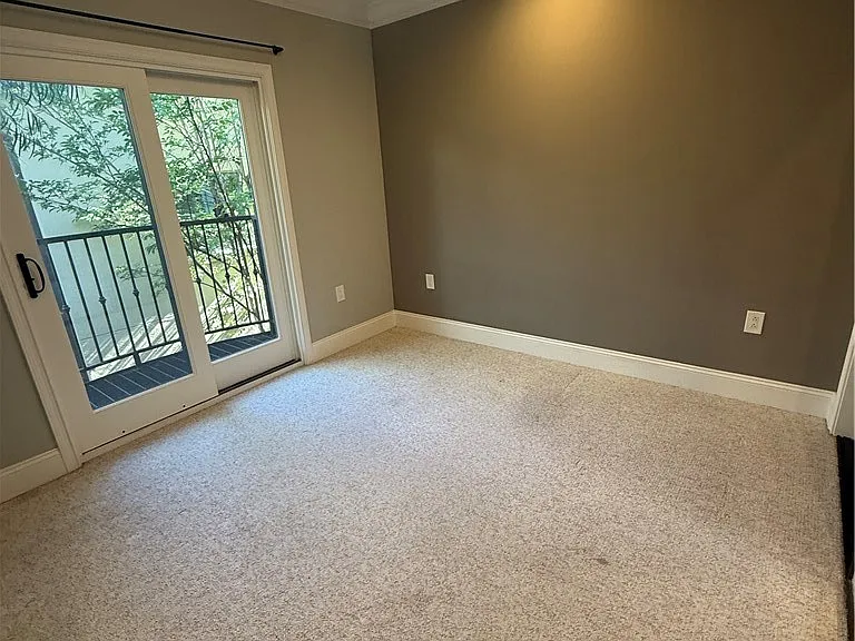 158 S Sierra Madre Blvd — Photo 7
