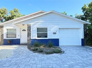 2431 Loma Linda St, Sarasota, FL 34239