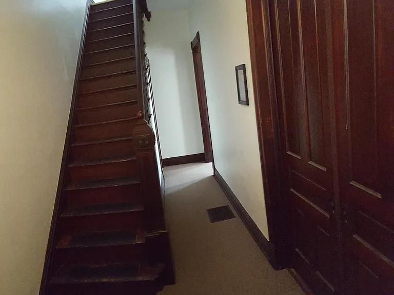3914 Regent Ave — Photo 3