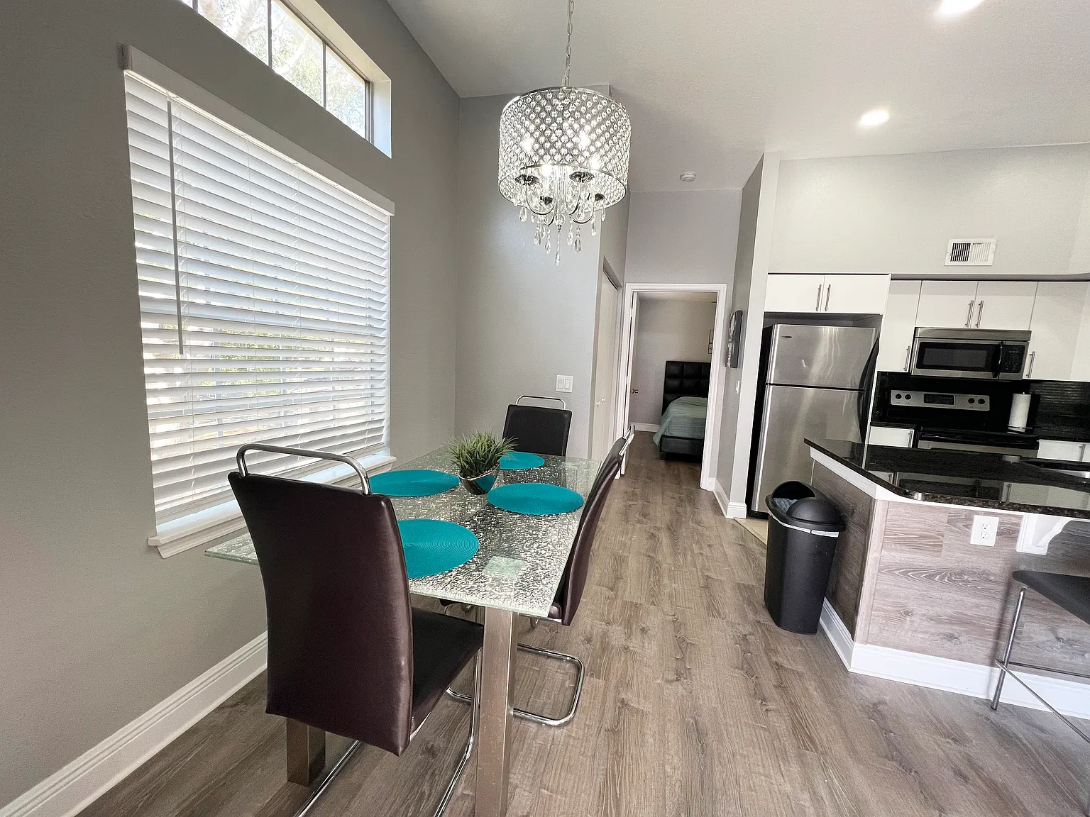 1 bed, 842 sqft, $2,500 — Photo 4