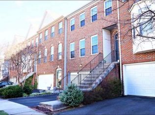 21494 Tamarack Ridge Sq, Sterling, VA 20164