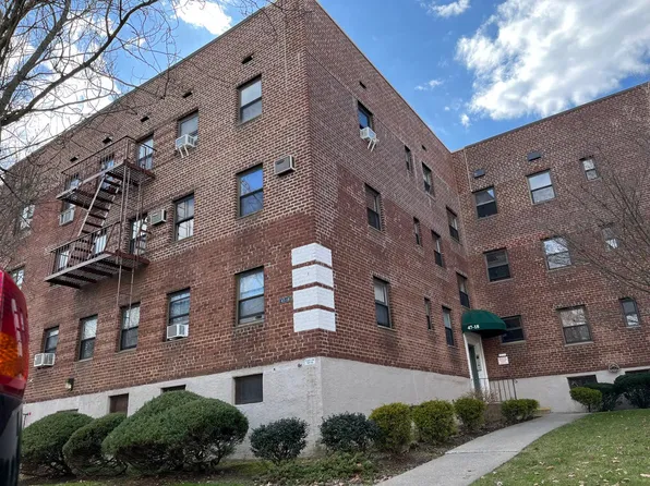 47-18 217th St APT 1D, Bayside, NY 11361