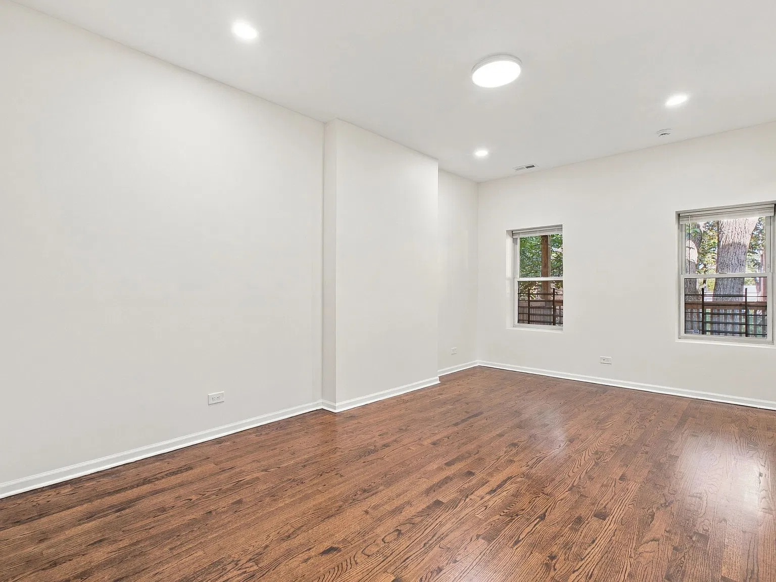 2 bed, $2,245 — Photo 4