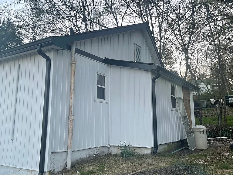 609 Ledford St — Photo 5