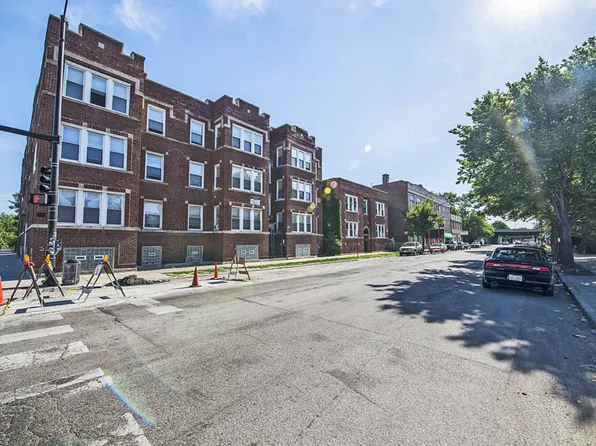 7055 S St Lawrence Ave Chicago, IL 60637