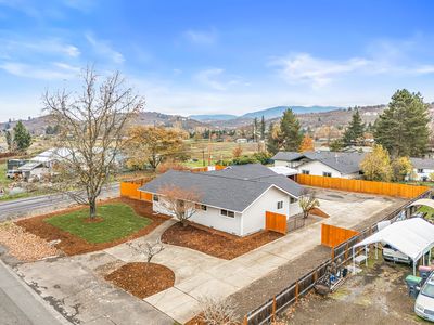 1905 Archer Dr, Medford, OR, 97501