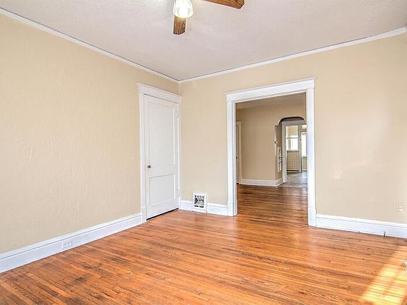 4th image of 3957 Chippewa St